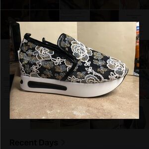 NWOT Floral Embroidered Slip-On Women's Heeled Shoes